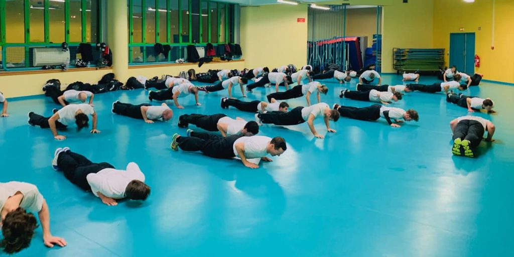 Déroulement d'un cours de Krav Maga - Echauffement / Pompes