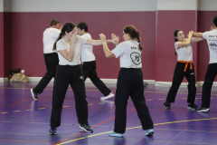 stage-krav-maga-self-defense-courbevoie-la-garenne-colombes-29-exercice-frappe-sans-gant